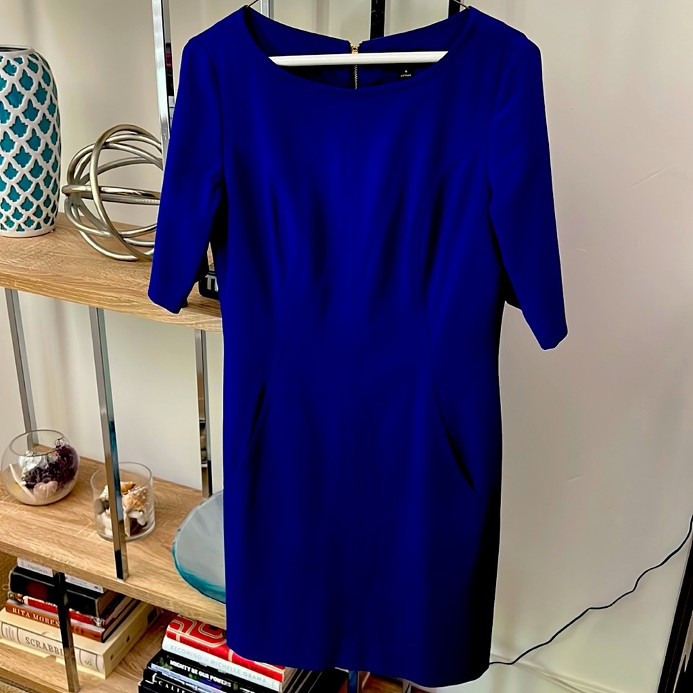 Tahari size 4 electric blue dress